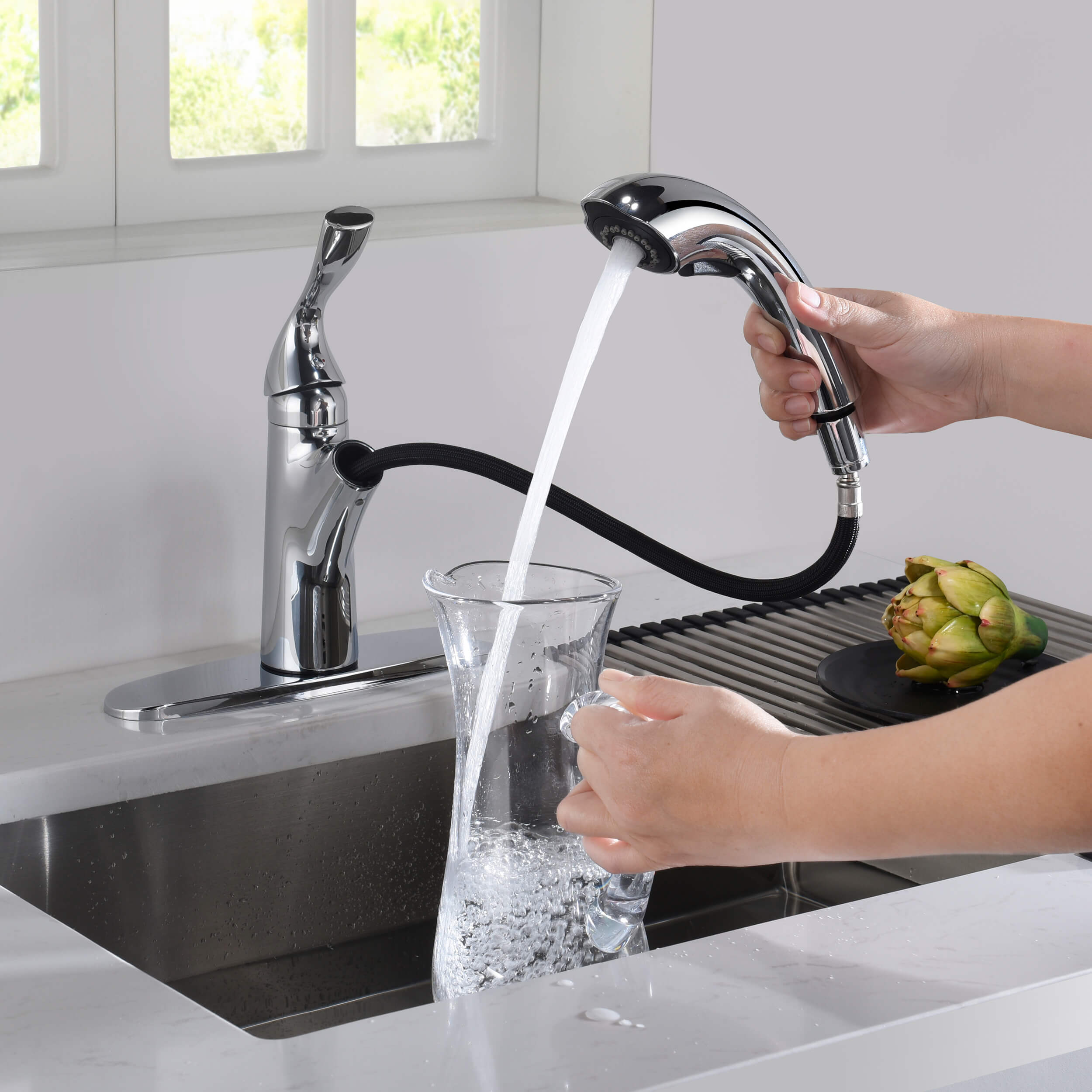 Single Handle Pull Out Kitchen Faucet - F103