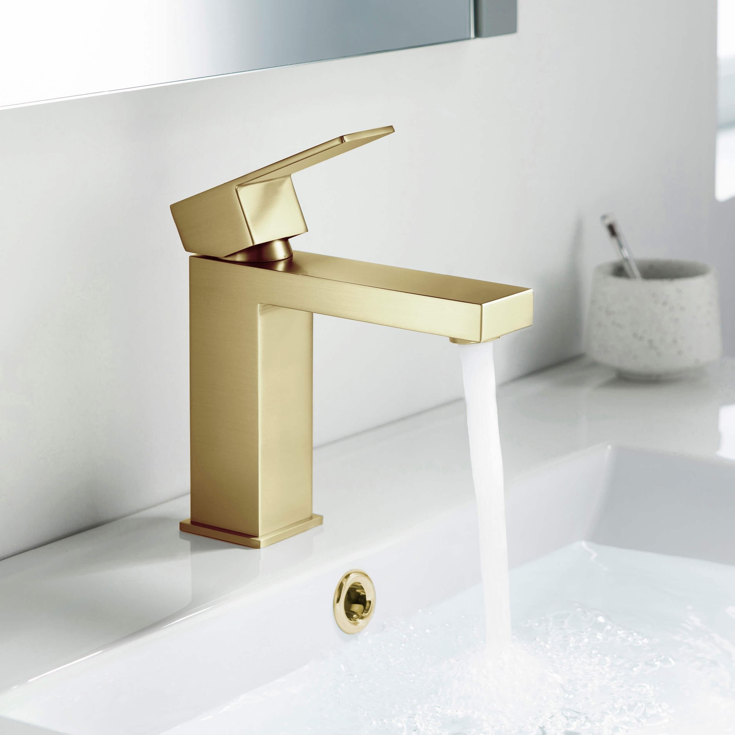 Single Handle Bathroom Vanity Sink Faucet with Pop Up Drain – F202
