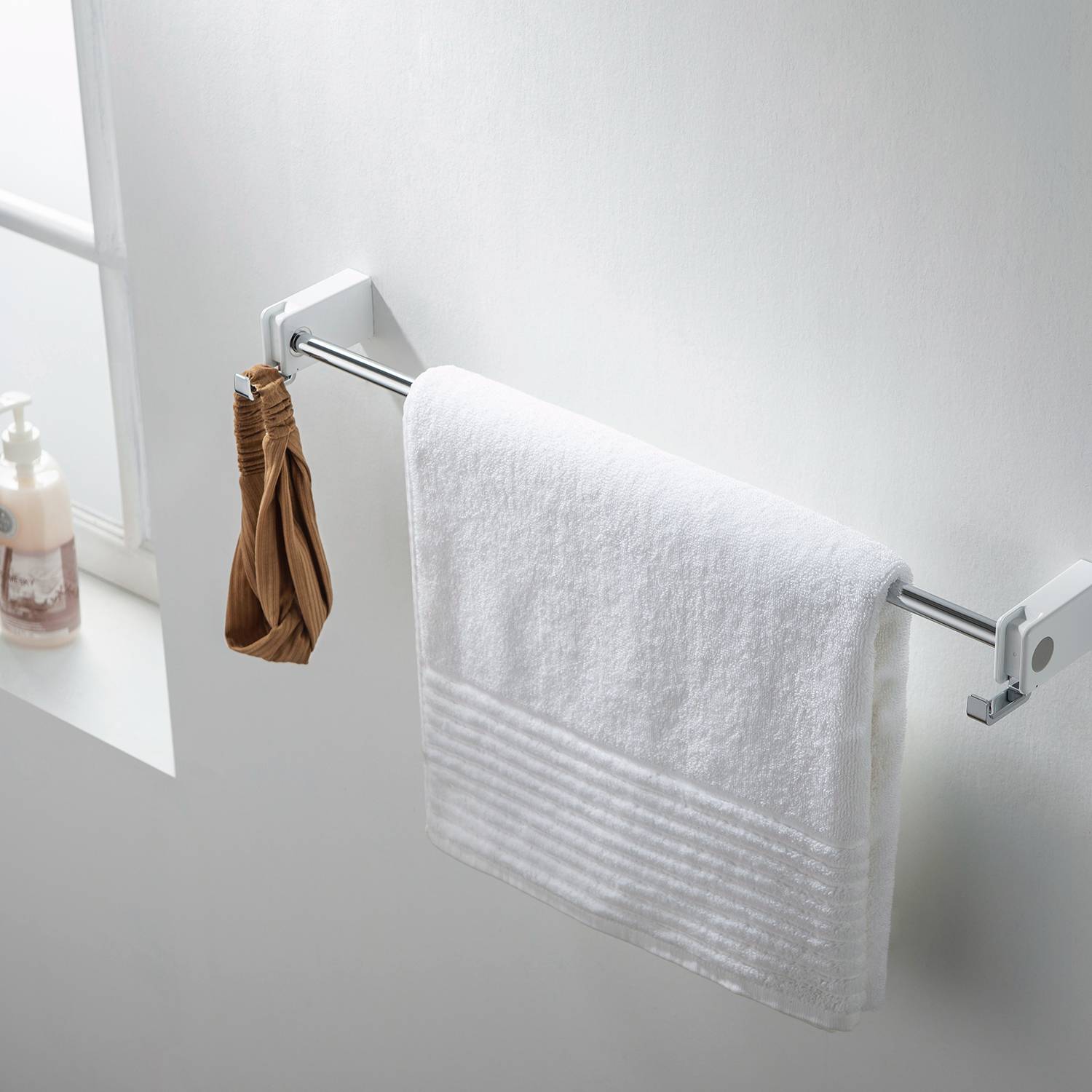 Bathroom Hardware Accessory Towel Wall Mounted Towel Bar with Hook KBA1003