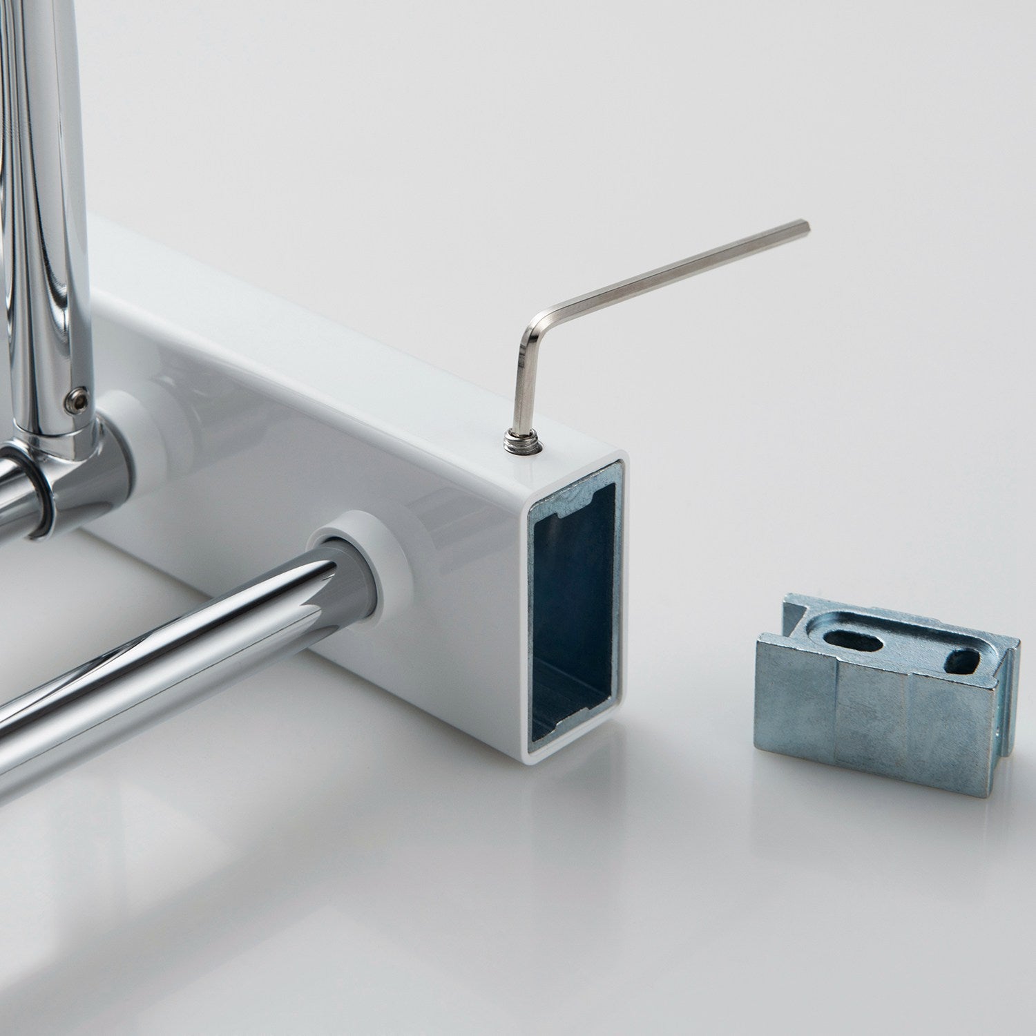 Bathroom Hardware Accessory Wall Mounted Towel Rack with Hook KBA1004