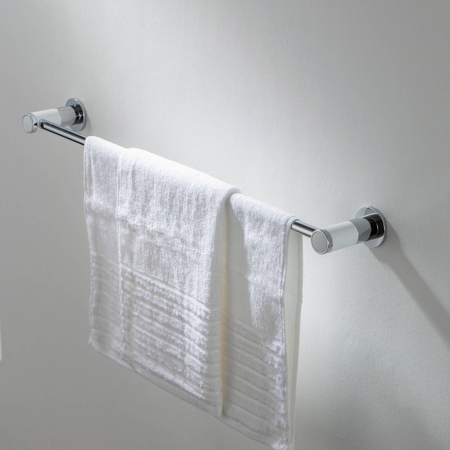 Bathroom Hardware Accessory Wall Mounted Towel Bar KBA1104