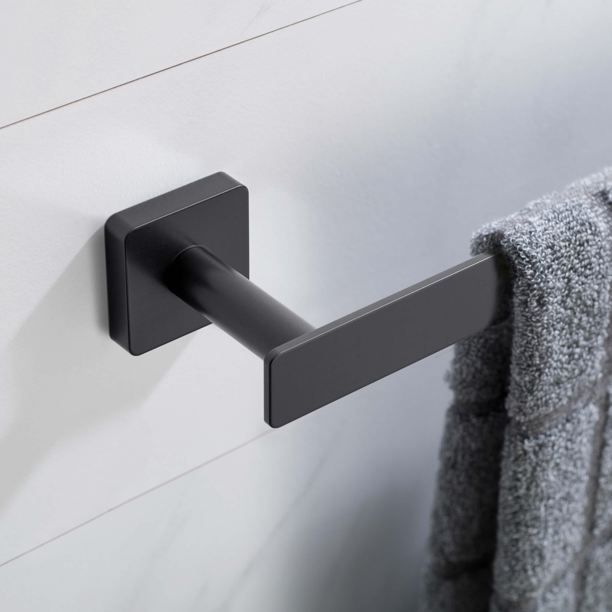 Blaze 24 inch Bathroom Towel Bar KBA1604