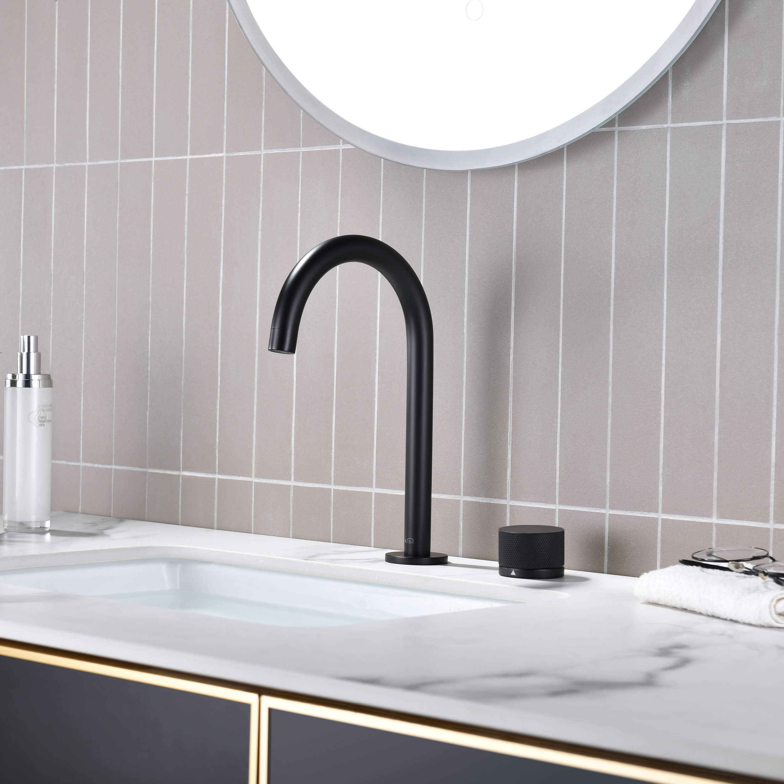 Circular X One Handle Two Holes Bathroom Vanity Sink Faucet with Drain Assembly - C-KBF1027