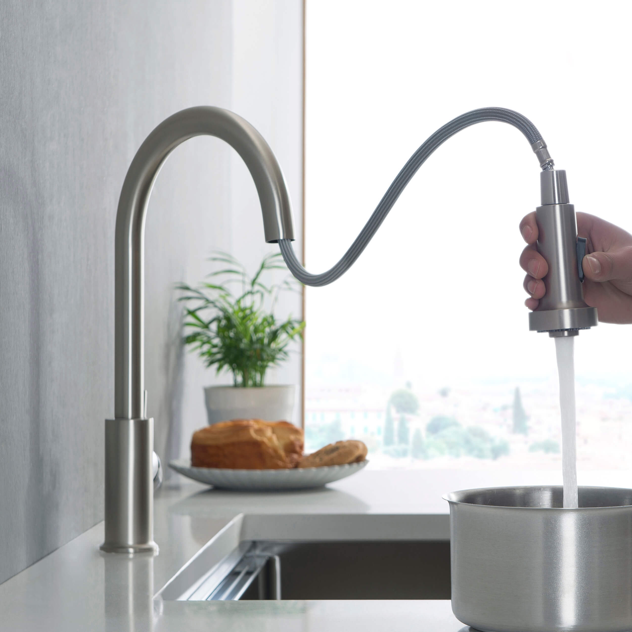 Casa Single Handle Pull Down Kitchen Sink Faucet - KKF2002
