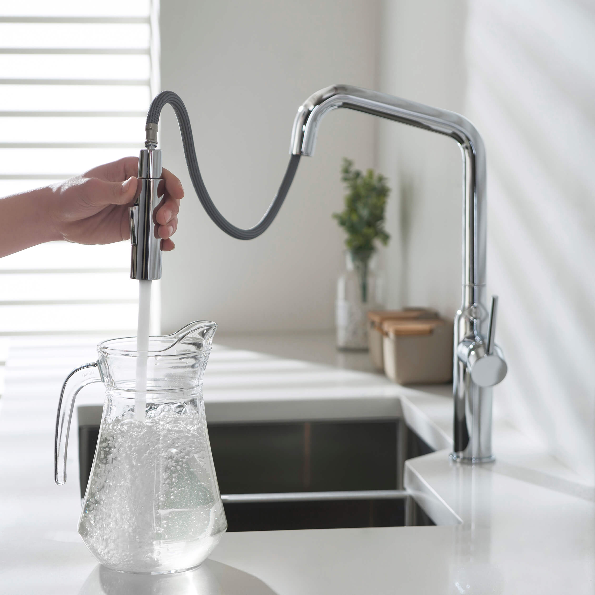 Macon Single Handle Pull Down Kitchen Sink Faucet - KKF2007