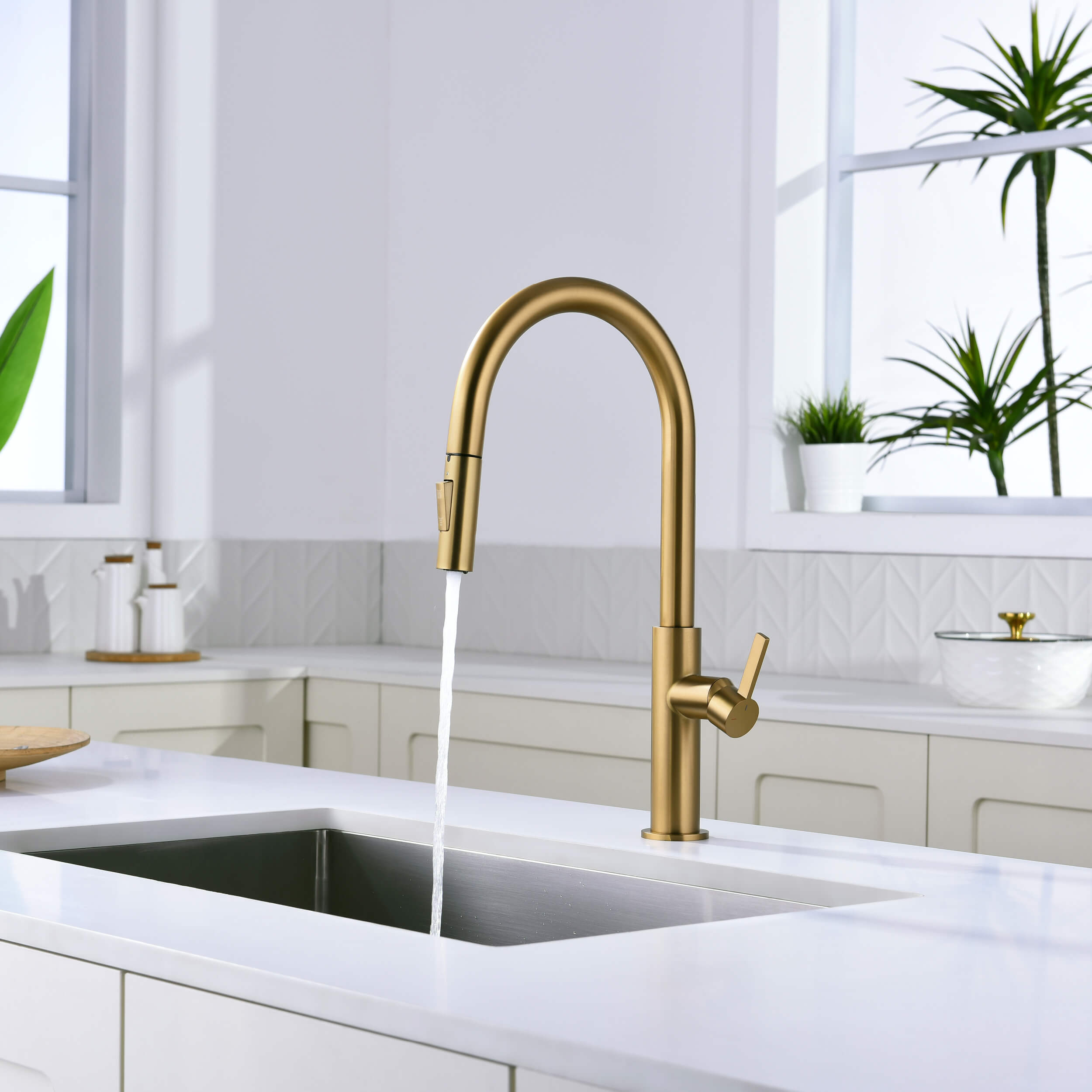 Novo Single Handle Pull Down Kitchen Faucet - KKF2019