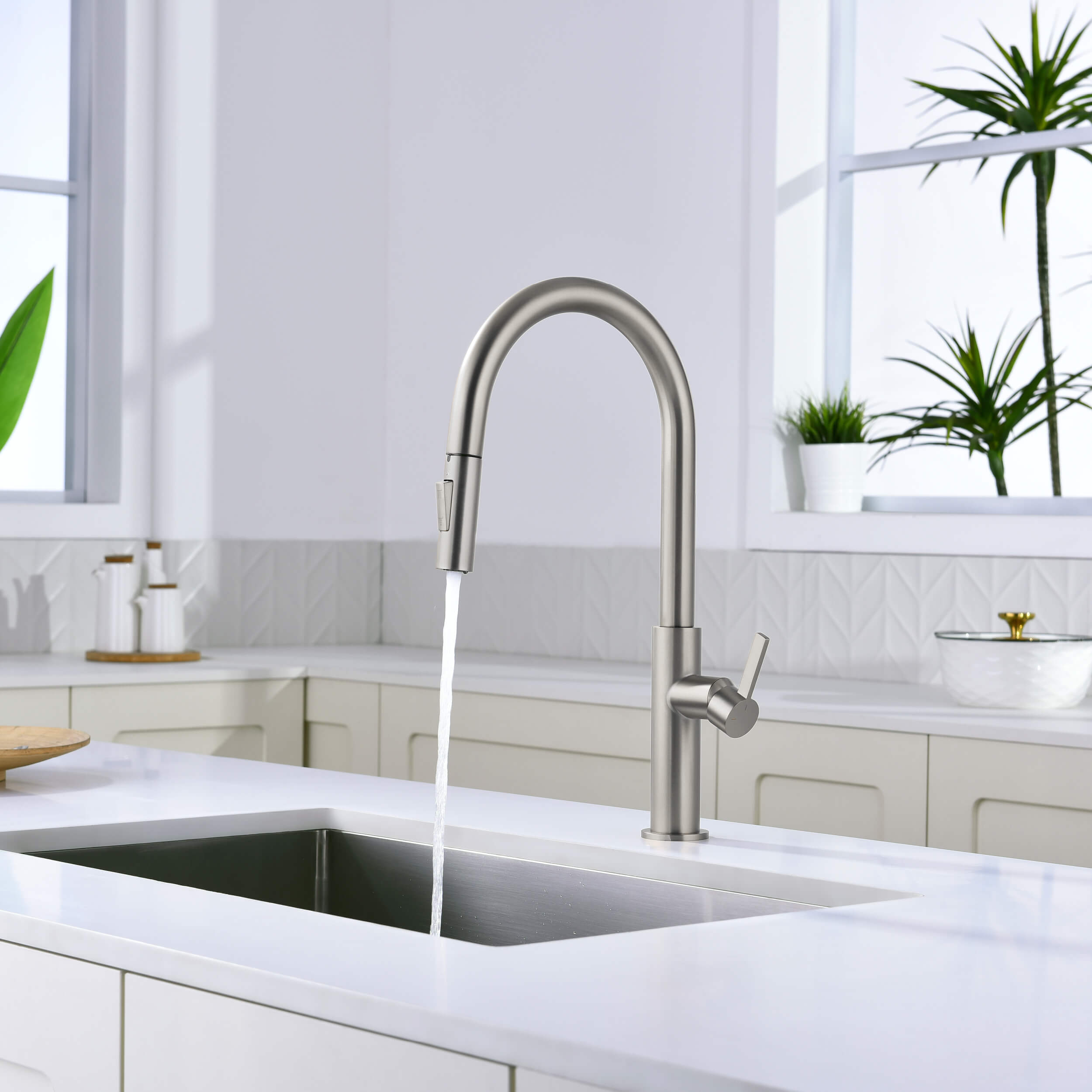 Novo Single Handle Pull Down Kitchen Faucet - KKF2019