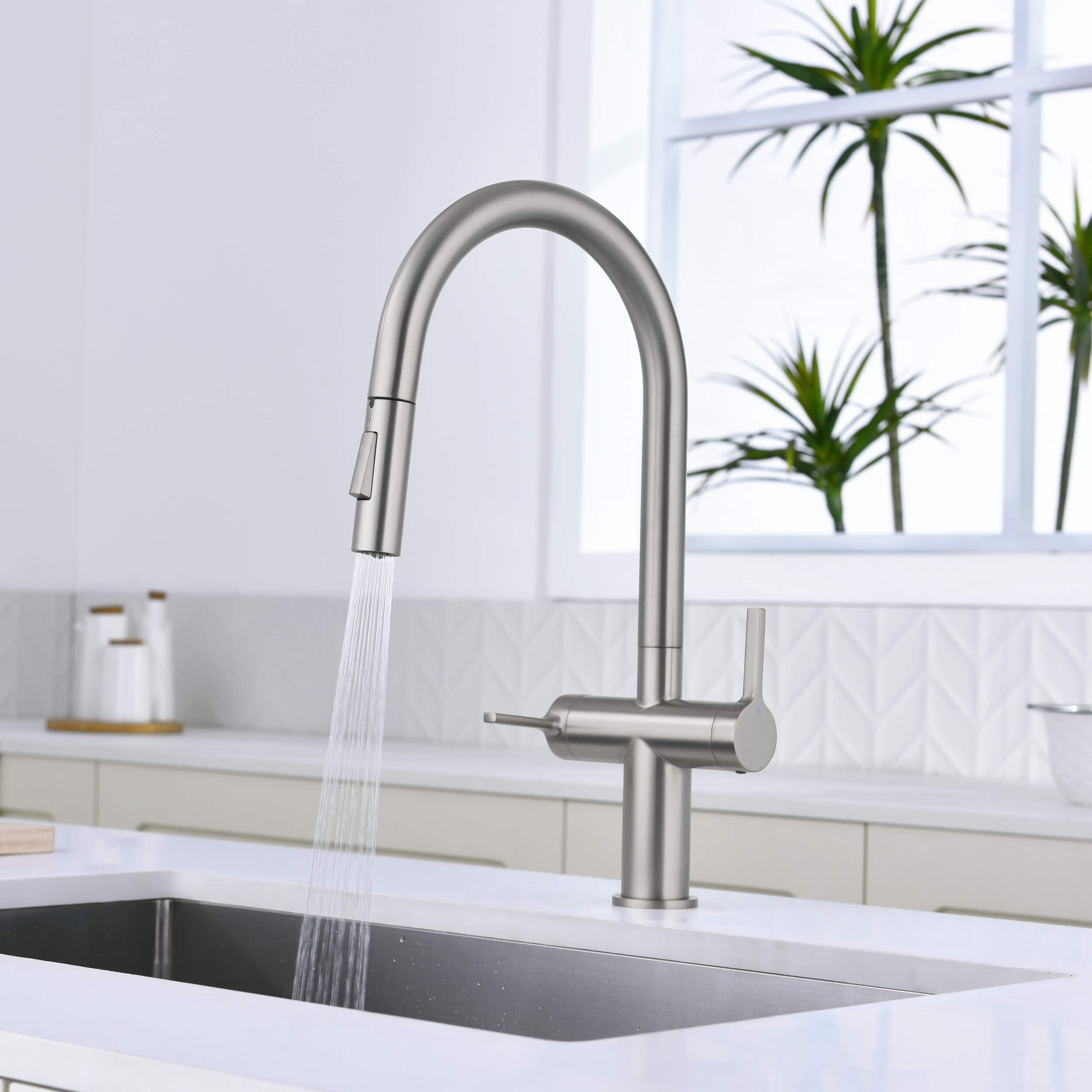 Novo Single Hole Two Handle Pull Down Kitchen Faucet - KKF2020