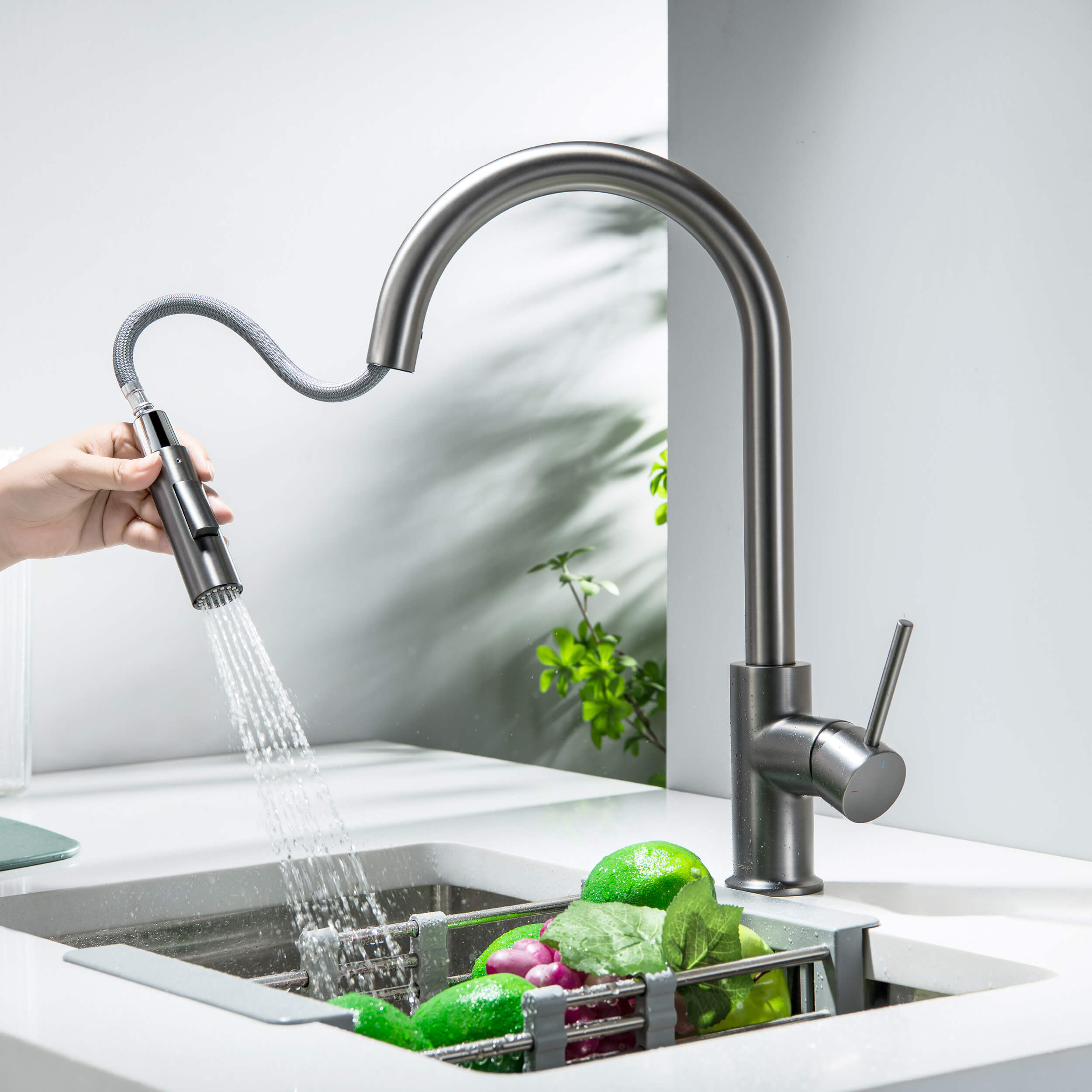 Circular Single Handle Pull Down Kitchen Faucet - KKF2013
