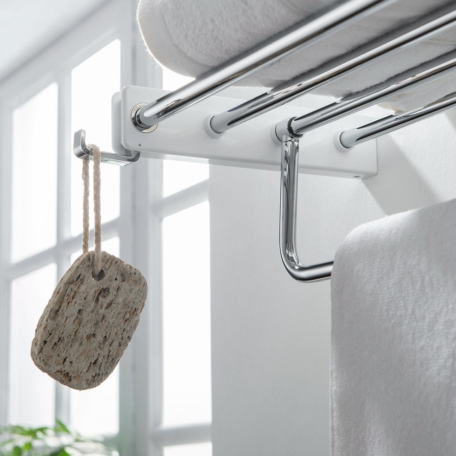 Bathroom Hardware Accessory Wall Mounted Towel Rack with Hook KBA1004