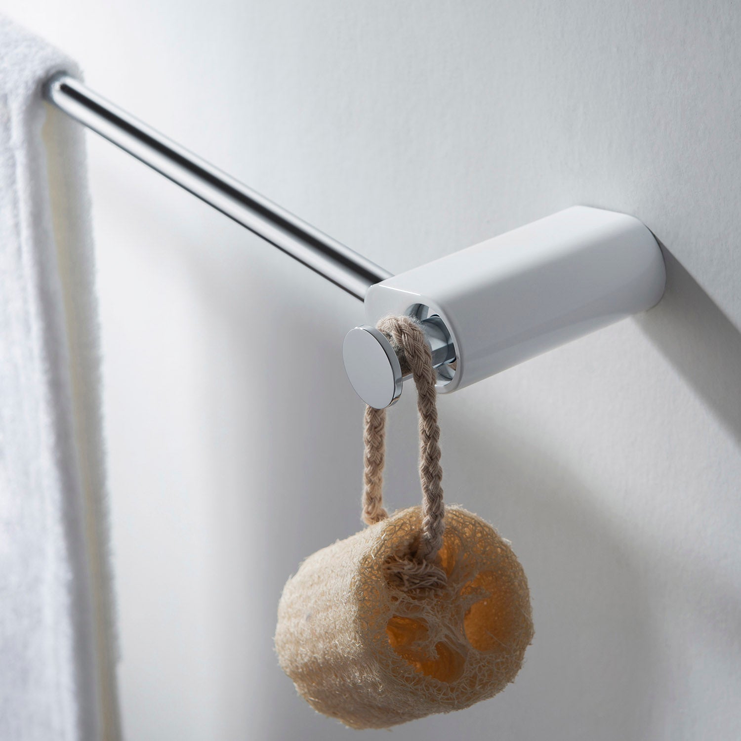 Bathroom Hardware Accessory 24.6 Inch Wall Mounted Towel Bar KBA1304