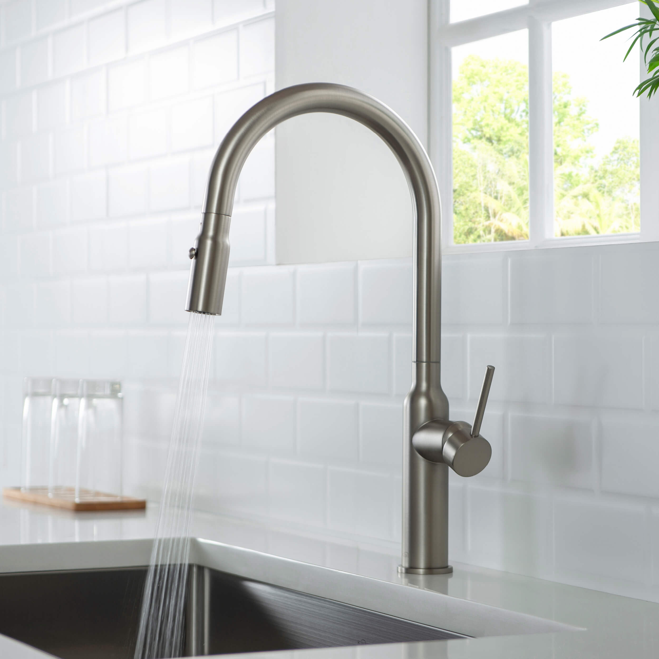 Hilo Single Handle Pull Down Kitchen Sink Faucet - KKF2008