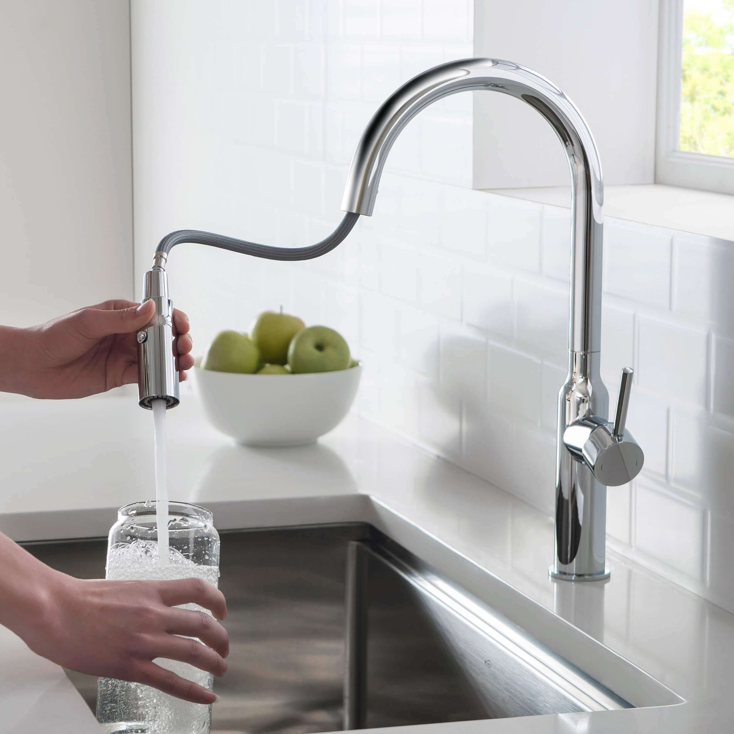 Hilo Single Handle Pull Down Kitchen Sink Faucet - KKF2008