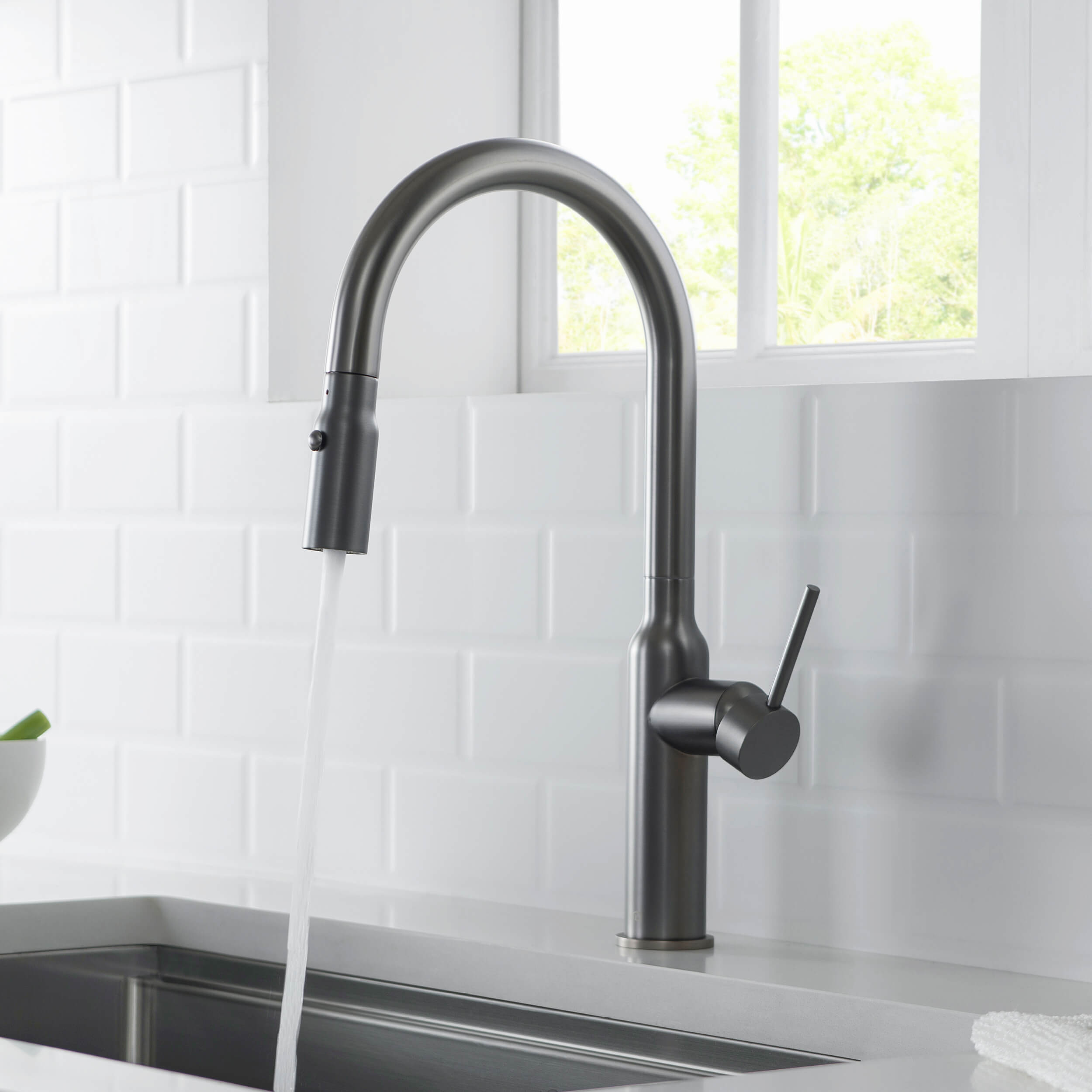 Hilo Single Handle Pull Down Kitchen Sink Faucet - KKF2008