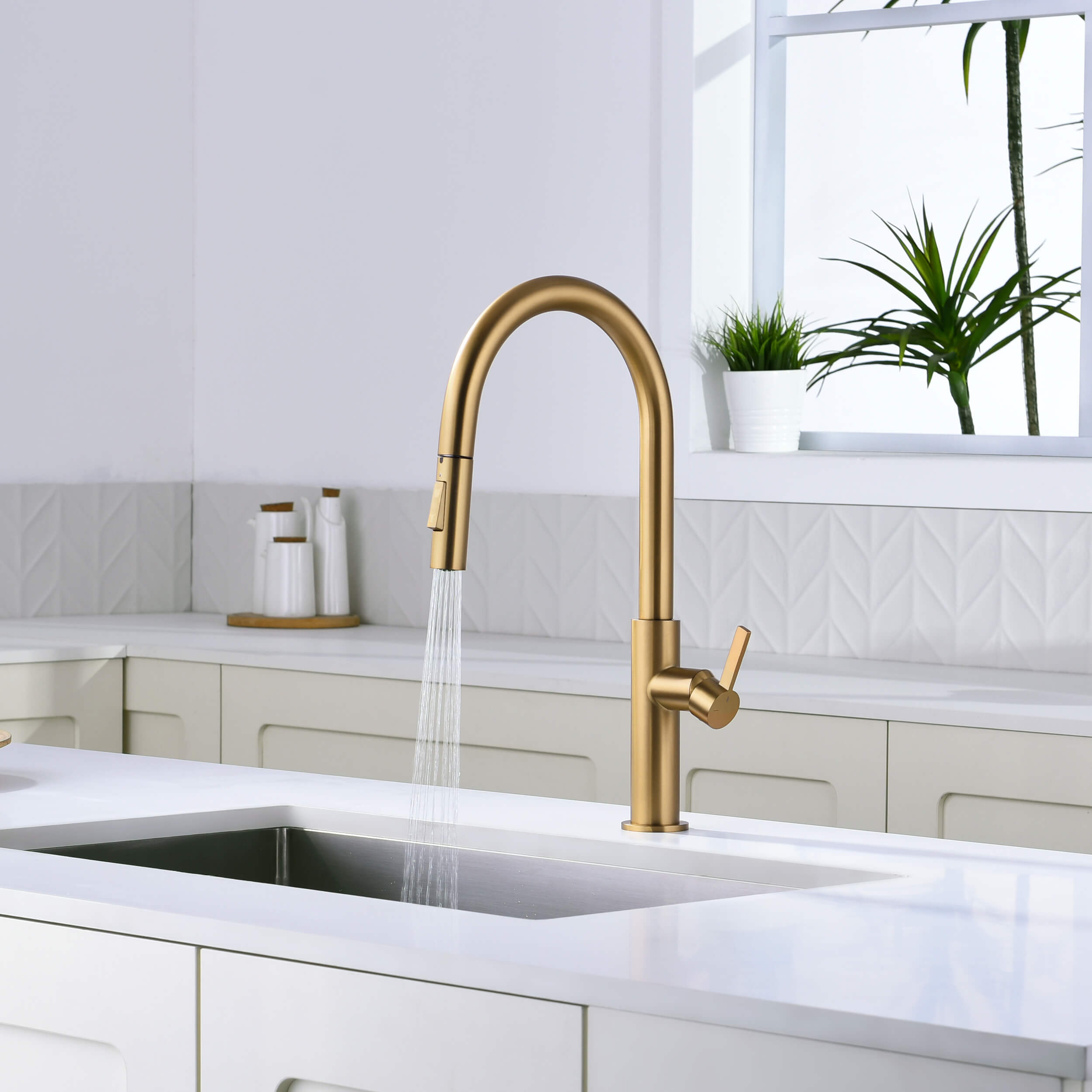 Novo Single Handle Pull Down Kitchen Faucet - KKF2019