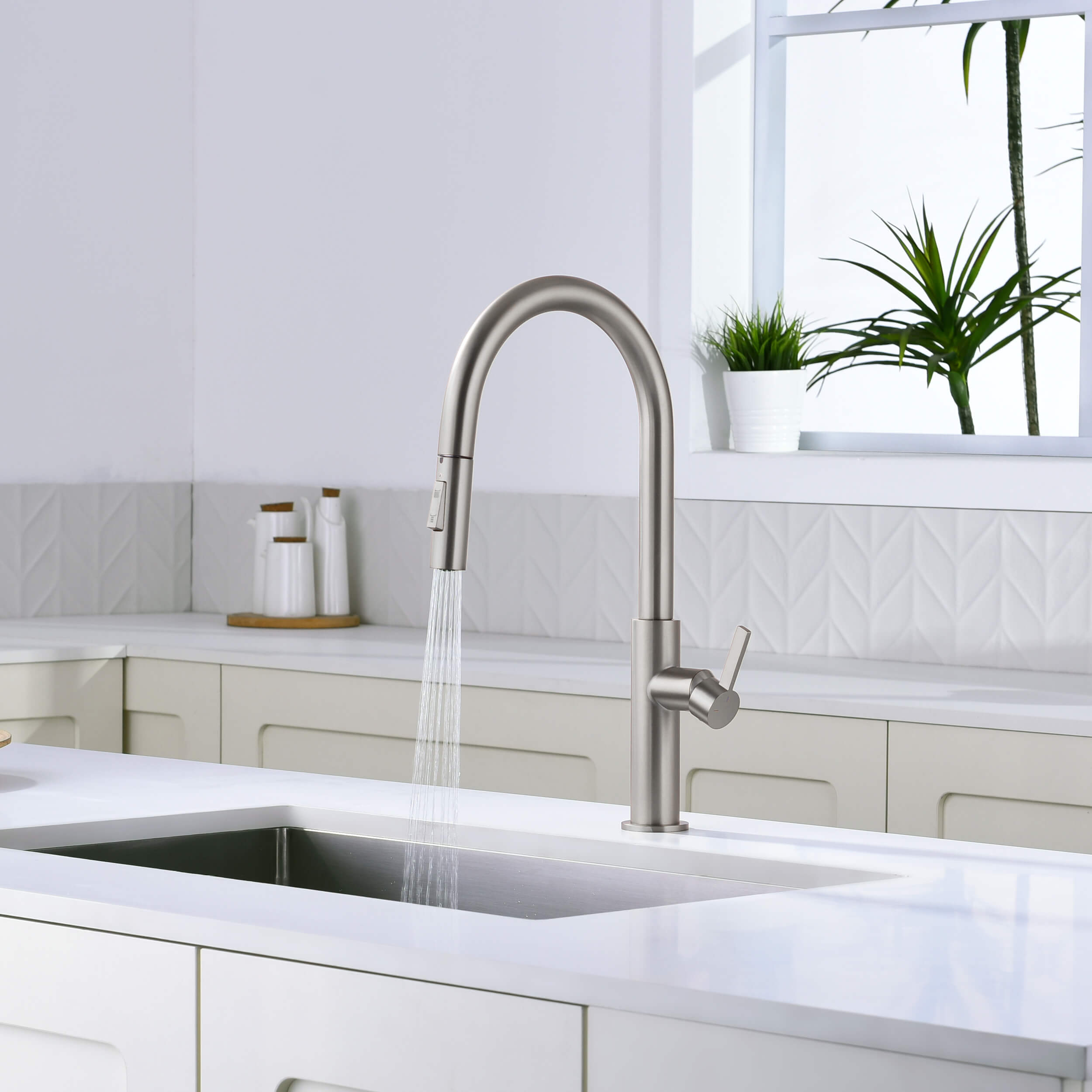 Novo Single Handle Pull Down Kitchen Faucet - KKF2019