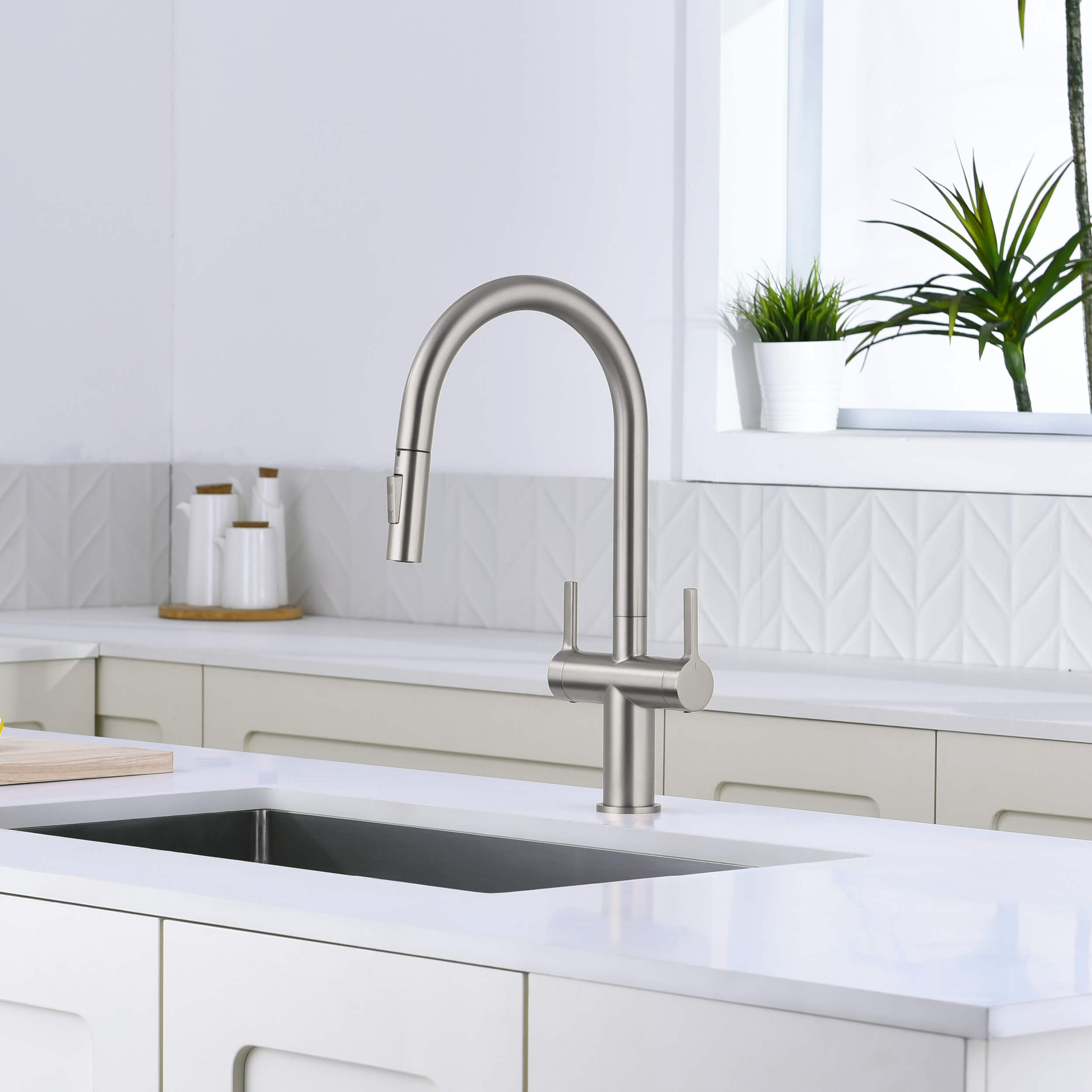 Novo Single Hole Two Handle Pull Down Kitchen Faucet - KKF2020