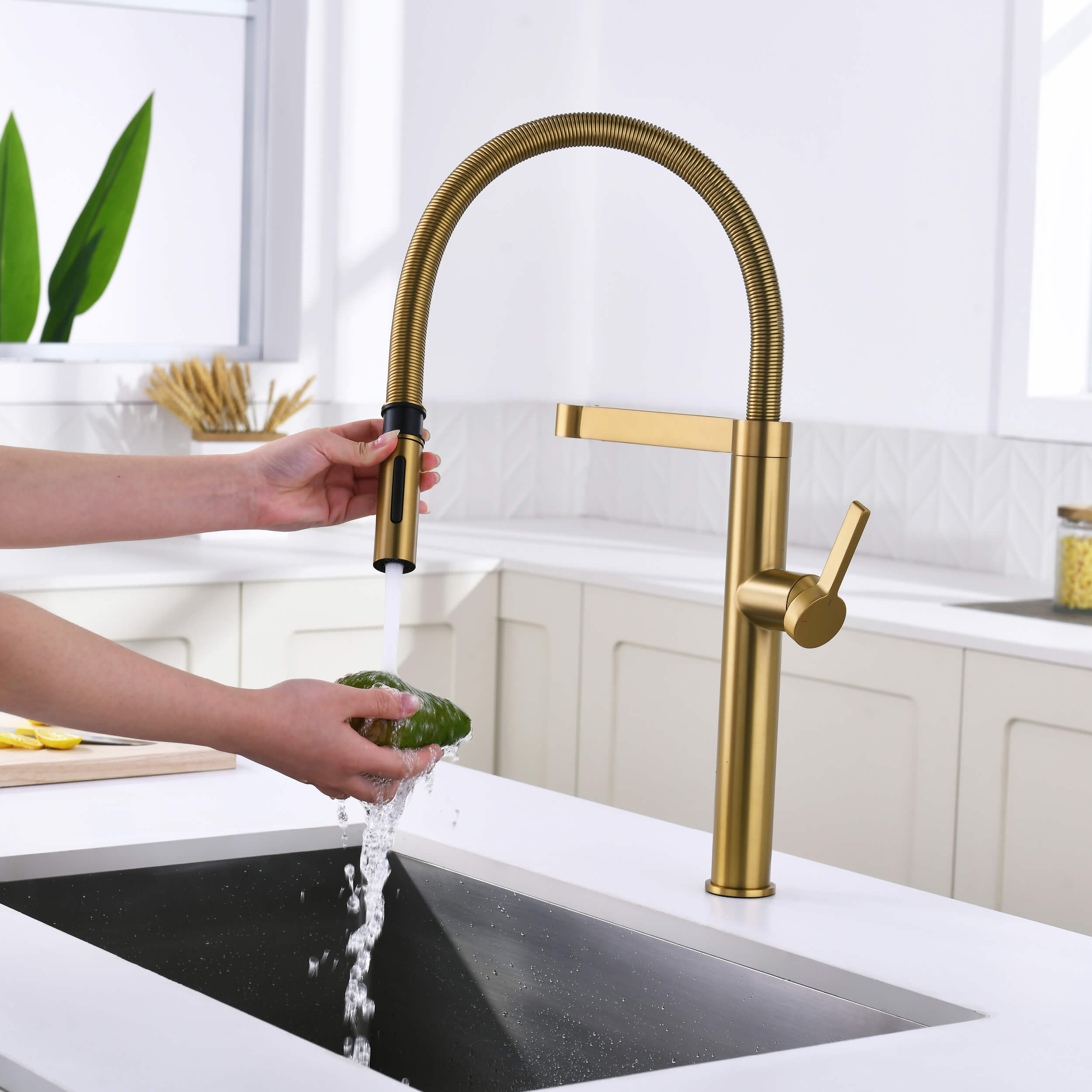 Novo Pro-style Single Handle Pull Down Kitchen Faucet - KKF2021