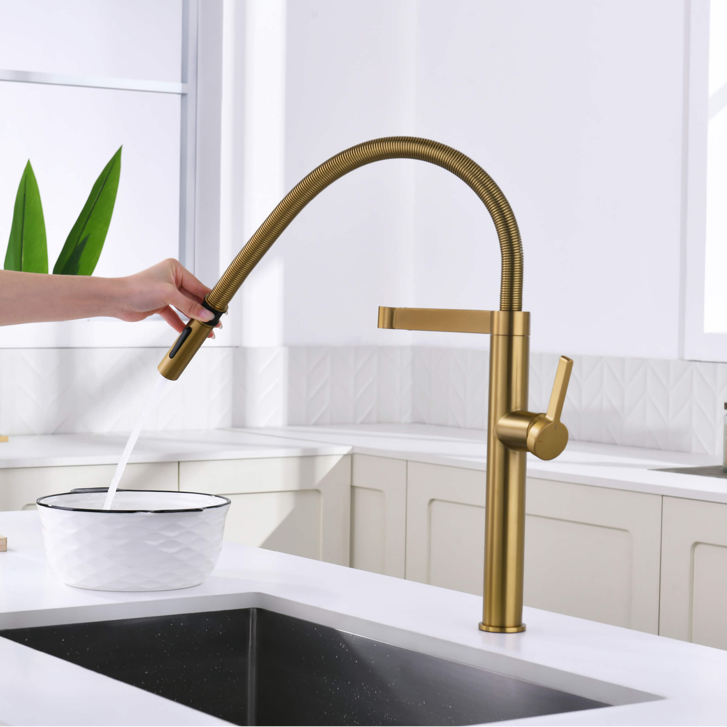 Novo Pro-style Single Handle Pull Down Kitchen Faucet - KKF2021