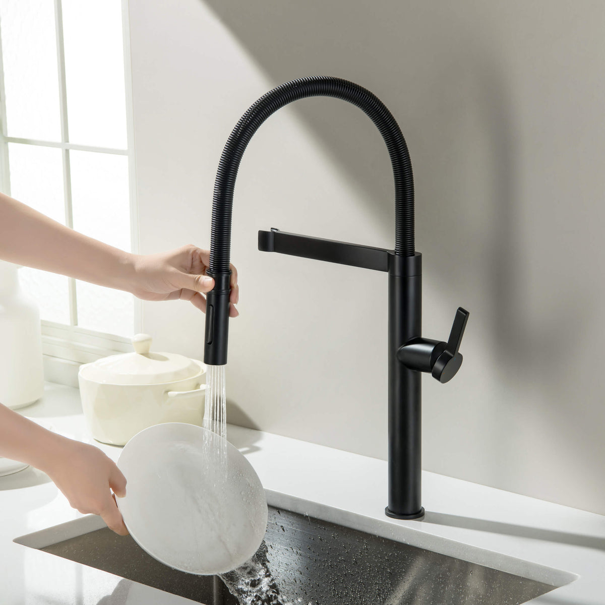 Novo Pro-style Single Handle Pull Down Kitchen Faucet - KKF2021